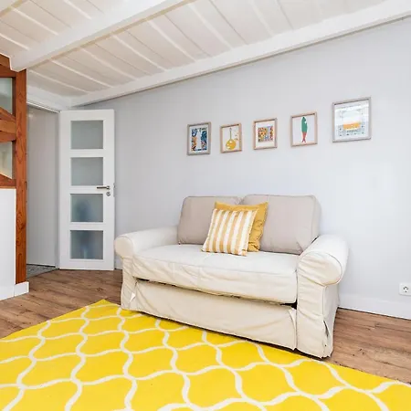 Yellow Tones And Irresistible Alfama View Apartamento *